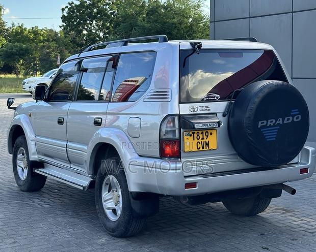 Toyota Land Cruiser Prado 2.7 16V 5dr 2001 Silver