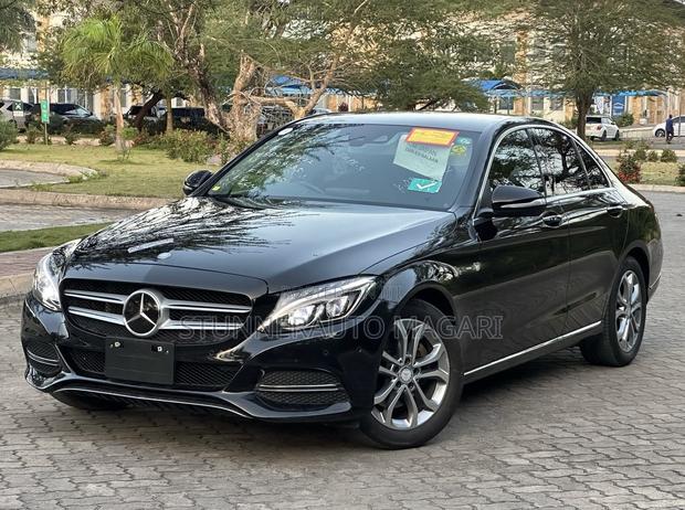 Mercedes-Benz C200 2014 Black