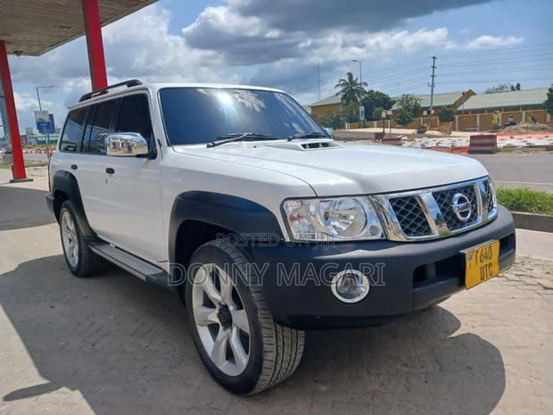 Nissan Patrol 2008 White