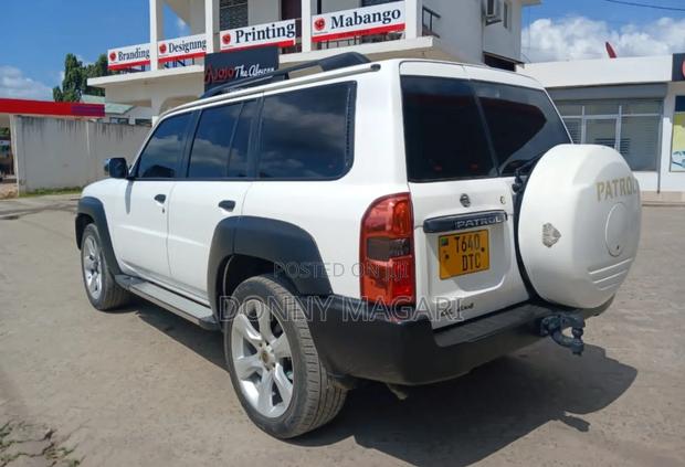Nissan Patrol 2008 White