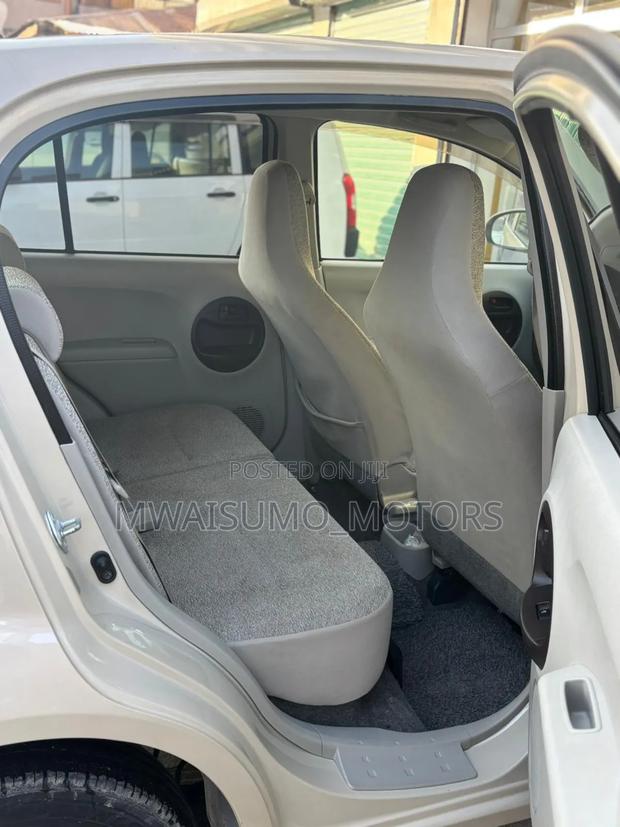 Toyota Passo 2012 Beige