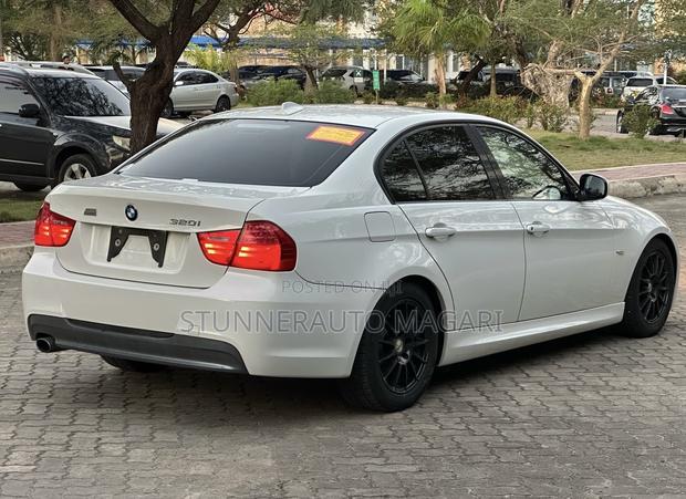 BMW 3 Series 2010 White