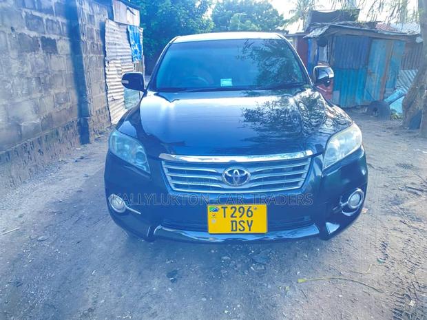 Toyota Vanguard 2004 Black
