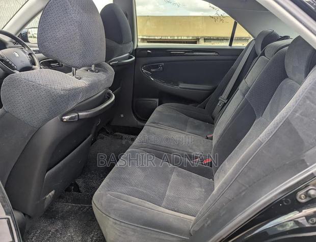 Toyota Crown 2006 Black