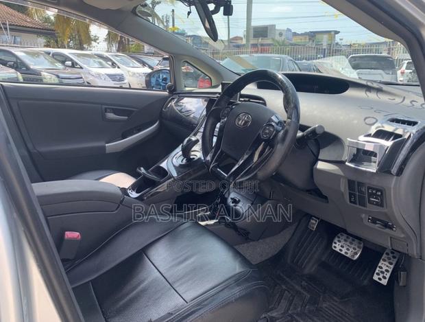 Toyota Prius 2011 Silver