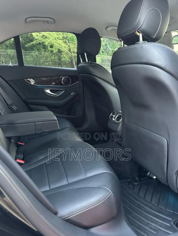 Mercedes-Benz C200 2014 Black