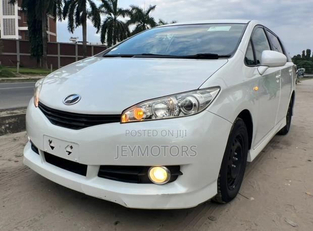 Toyota Wish 2009 White