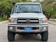 Toyota Land Cruiser 2013 White for sale