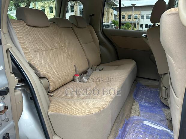 Toyota Raum 2008 Silver
