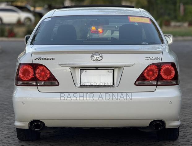 Toyota Crown 2007 White