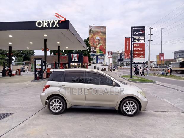 Toyota IST 2004 Beige