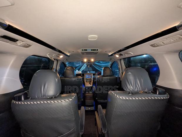 Toyota Alphard 2009 Purple