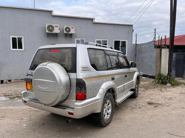 Toyota Land Cruiser Prado 2003 Silver