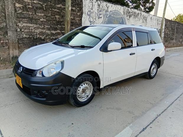 Nissan Advan 2016 White