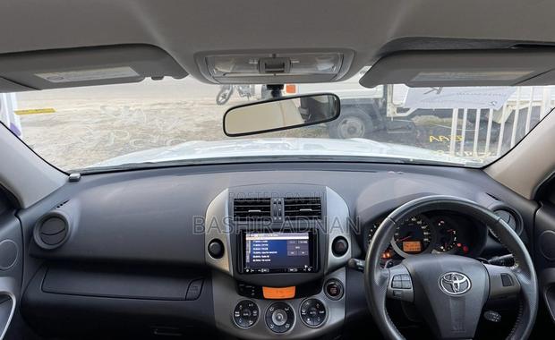 Toyota Vanguard 2011 Pearl