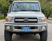 Toyota Land Cruiser 2013 White for sale