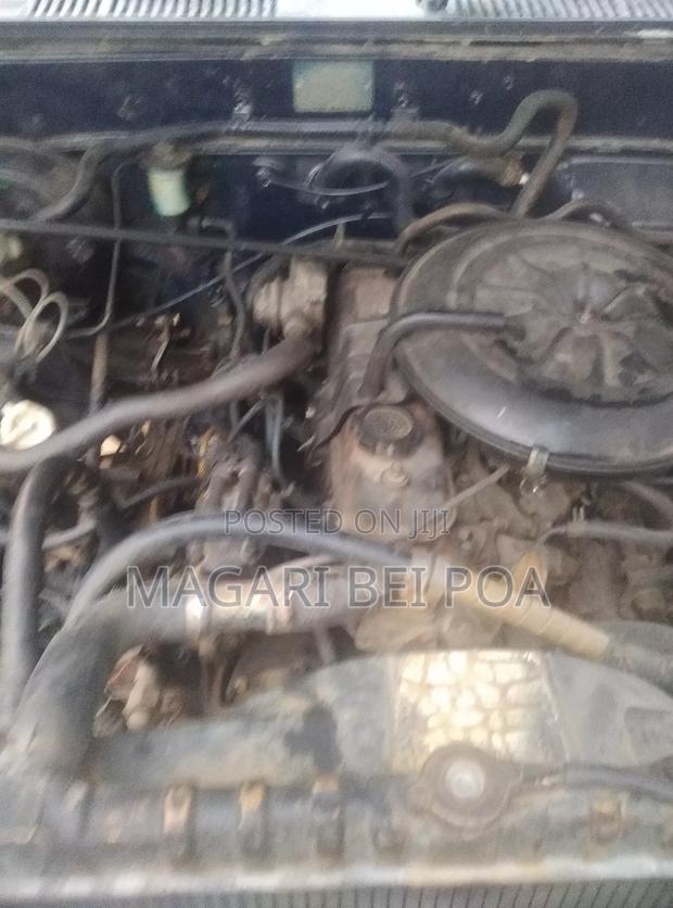 Toyota Hilux 1999 Blue
