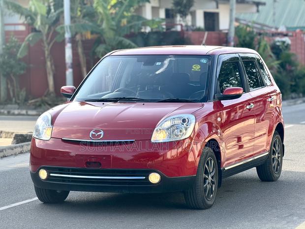 Mazda Verisa 2010 Red