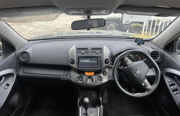 Toyota Vanguard 2012 Gray