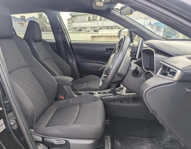 Toyota Corolla Cross 1.8 Hybrid FWD 2022 Black