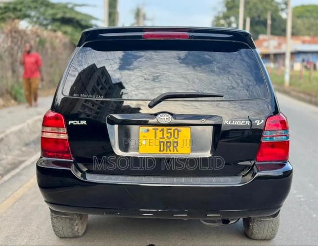 Toyota Kluger 2004 Black