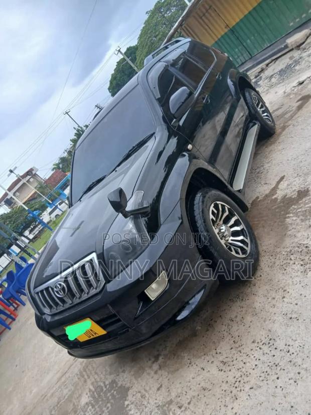 Toyota Land Cruiser Prado 2005 Black