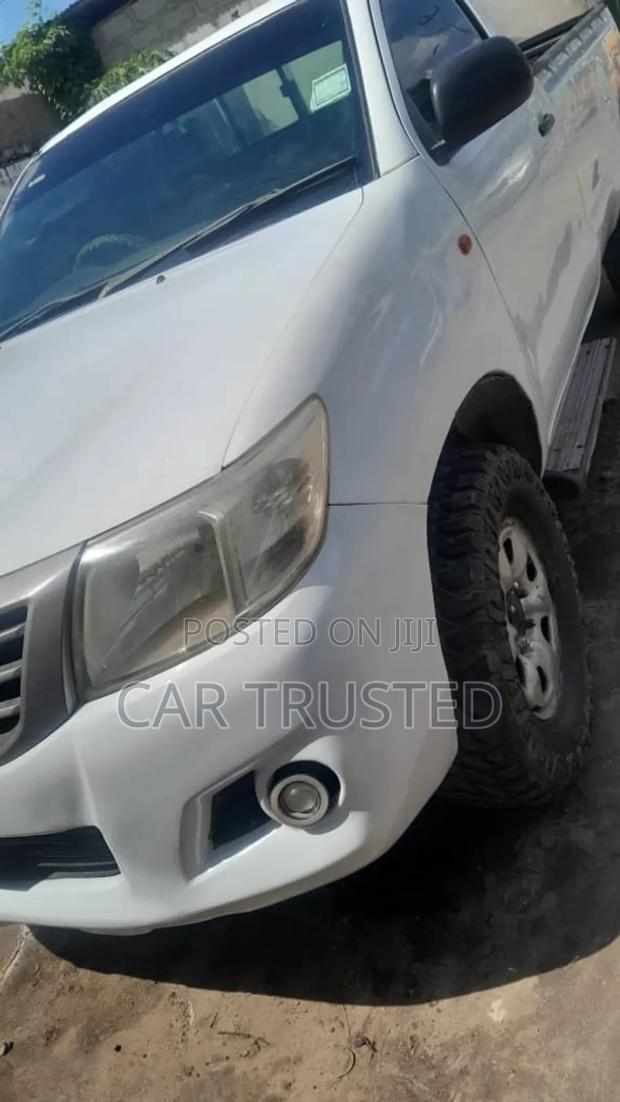 Toyota Hilux 2.5 D-4D SRX 2010 White