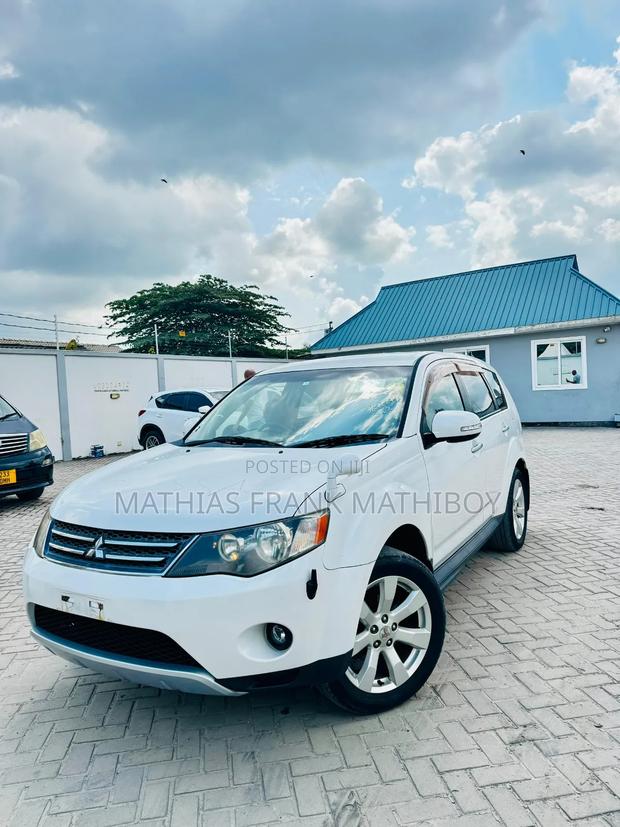Mitsubishi Outlander 2009 White