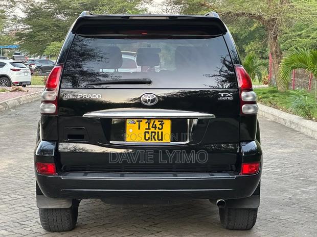 Toyota Land Cruiser Prado 2005 Black