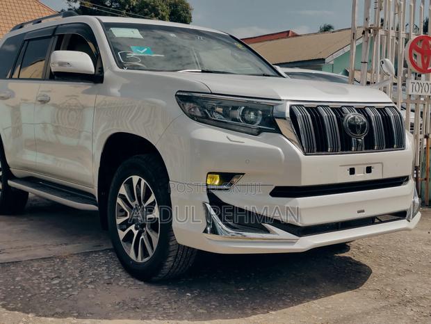 Toyota Land Cruiser Prado 2.7 2022 White