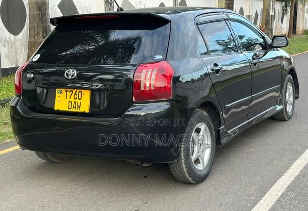 Toyota Corolla RunX 2002 Black