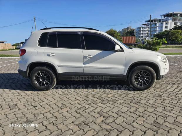 Volkswagen Tiguan 2.0T S FWD 2019 White