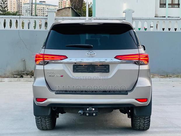 Toyota Fortuner 2018 Gray