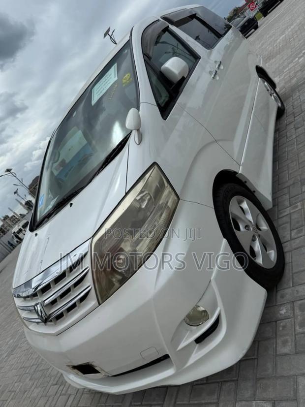 Toyota Alphard 2.4 Petrol FWD 2007 White