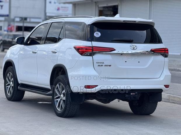 Toyota Fortuner 2.8 D AWD 2018 Pearl