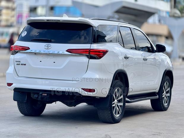 Toyota Fortuner 2.8 D AWD 2018 Pearl