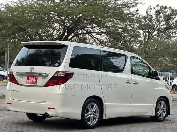 Toyota Alphard 2009 Pearl