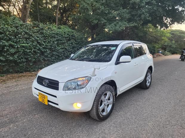 Toyota RAV4 2008 White