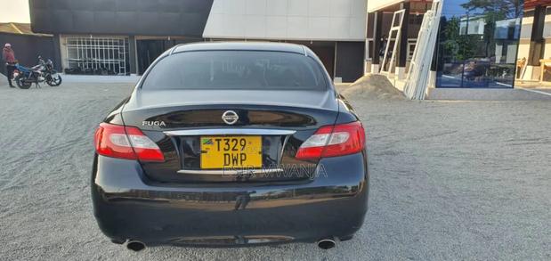 Nissan Fuga 2011 Black