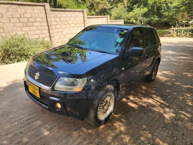 Suzuki Escudo 2007 Black