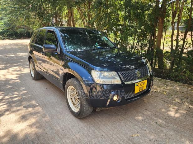 Suzuki Escudo 2007 Black