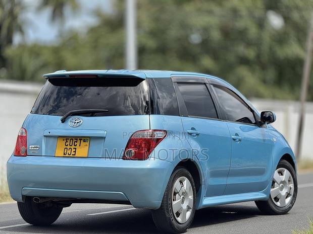 Toyota IST 2006 Blue