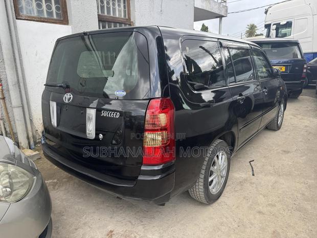 Toyota Succeed 2003 Black