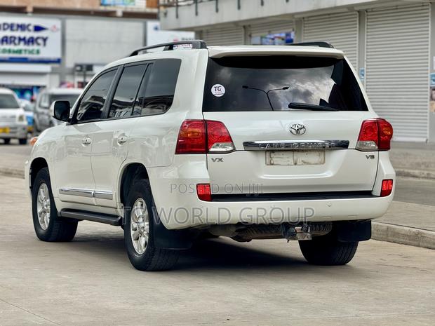 Toyota Land Cruiser 4.5 V8 GL 2012 White