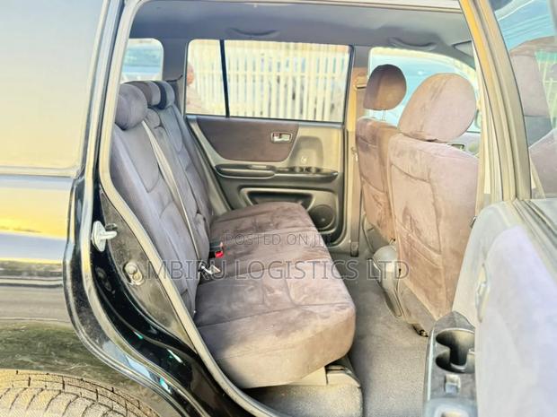 Toyota Kluger 2002 Black