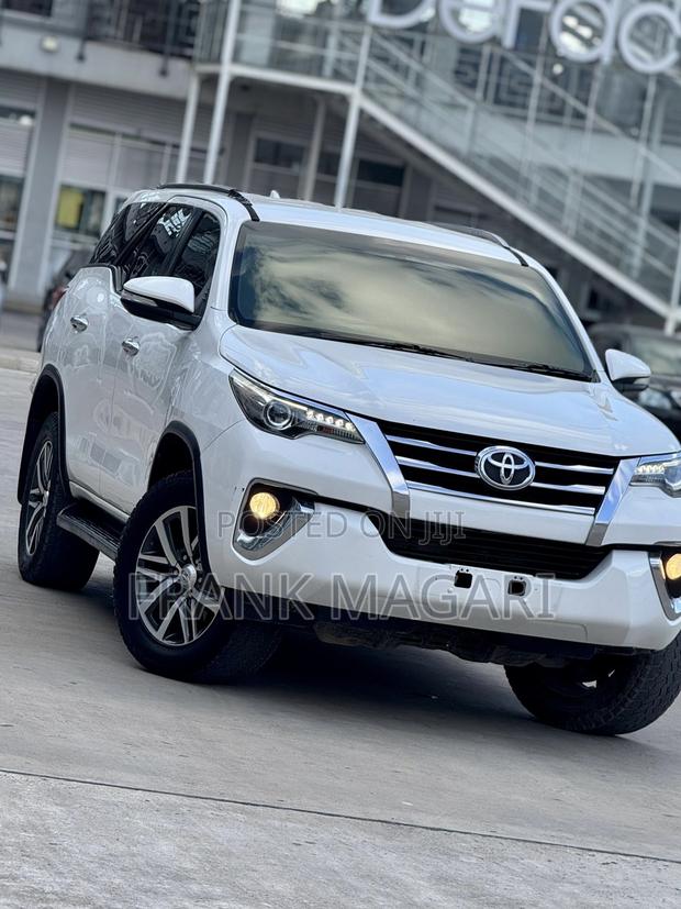 Toyota Fortuner 2018 White