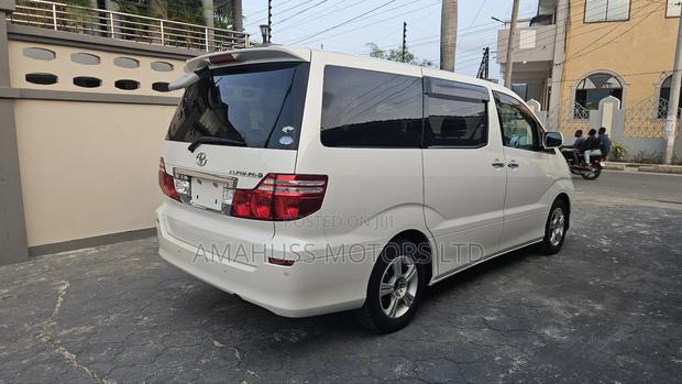 Toyota Alphard 2006 White
