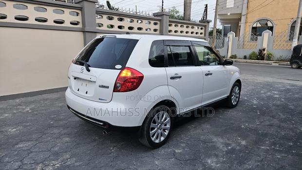Mazda Verisa 2007 White