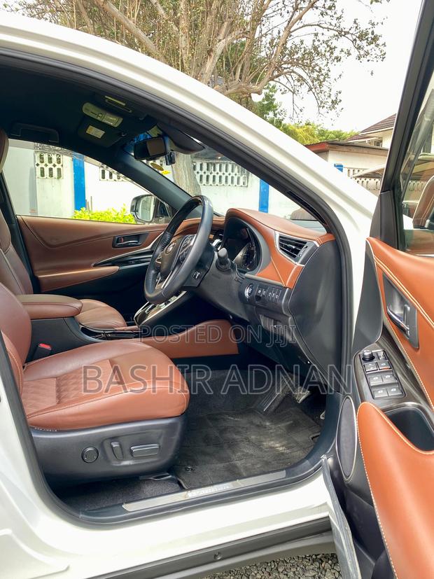 Toyota Harrier 2.0 2018 Pearl