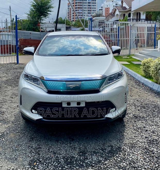 Toyota Harrier 2.0 2018 Pearl
